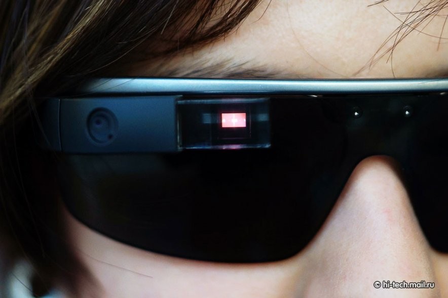 Смарт-окуляри Google Glass - багато в чому експериментальний гаджет, «проба пера» і проба ринку