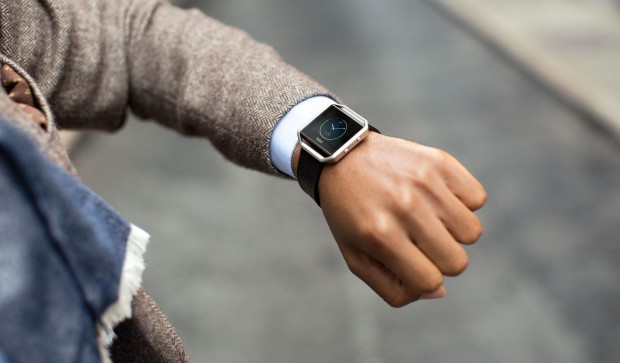 Перші смарт-годинник   Fitbit Blaze   приваблюють не тільки своєю функціональністю, але і універсальним дизайном